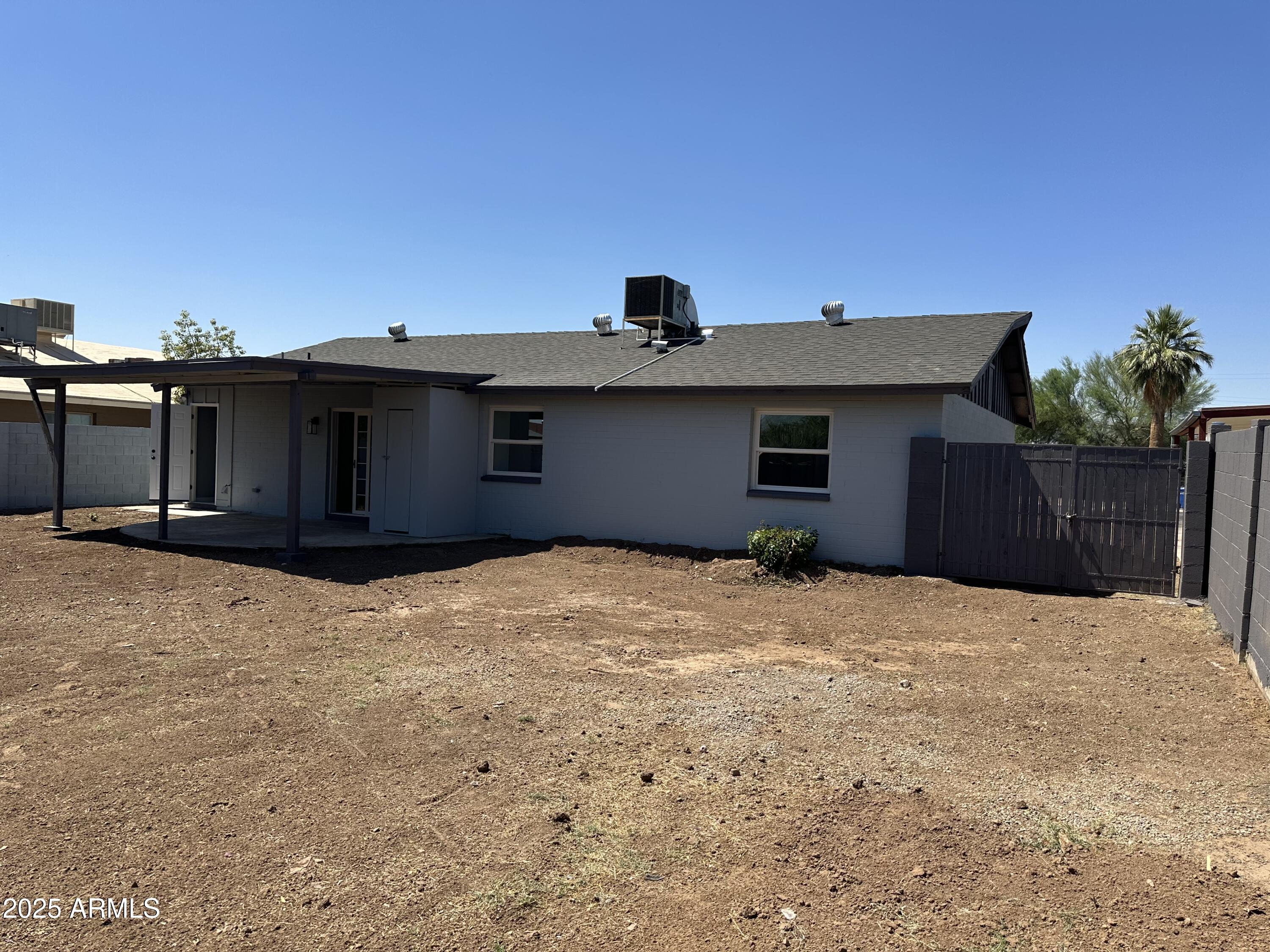 6429 West Osborn Road Phoenix, AZ 85033 - Photo 15 of 17 IMG_1020