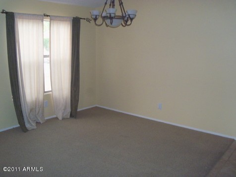 3301 West Folgers Road Phoenix, AZ 85027 - Photo 10 of 21 Dining Room
