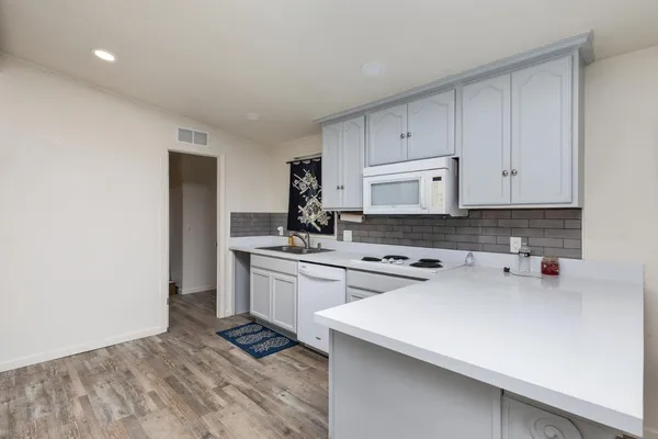 $215,000 | 8701 Highway 41, Unit 35, Fresno, CA 93720