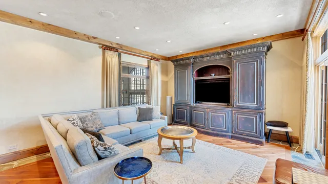 $1,999,999 | 137 Singletree Road, Orland Park, IL 60467