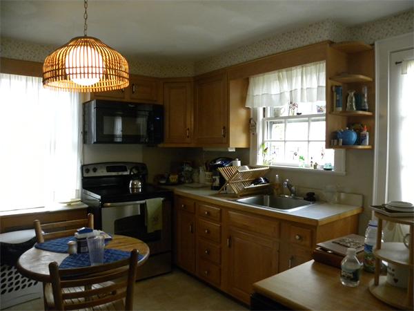 110 Standish Road Quincy, MA 02171 - Photo 4 of 17 Gallery Image 4