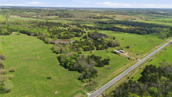 $256,250 | 2 County Road 1077 N/a, Parker, KS 66072