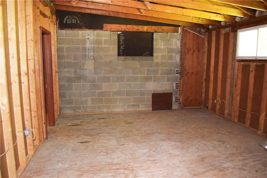 156 Parrish Road Aliquippa, PA 15001 - Photo 13 of 15 Gallery Image 13