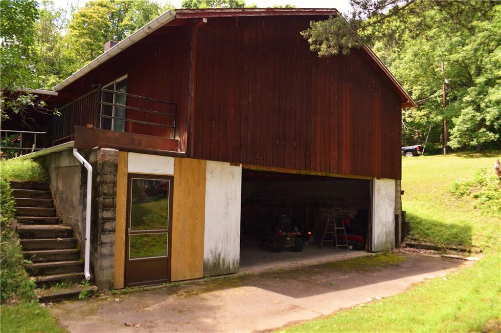 156 Parrish Road Aliquippa, PA 15001 - Photo 4 of 15 Gallery Image 4