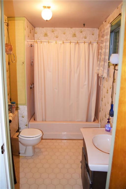 156 Parrish Road Aliquippa, PA 15001 - Photo 9 of 15 Gallery Image 9