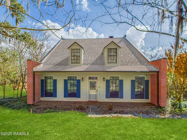 $773,000 | 1112 Bayou Tortue Road, Broussard, LA 70518