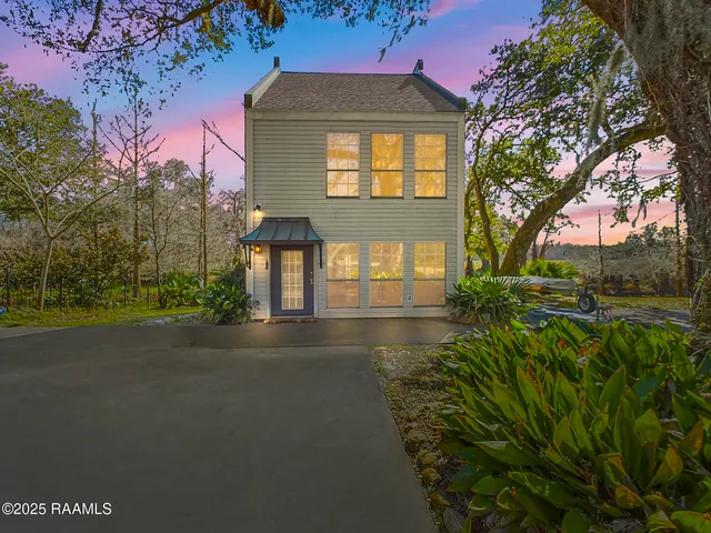 $773,000 | 1112 Bayou Tortue Road, Broussard, LA 70518