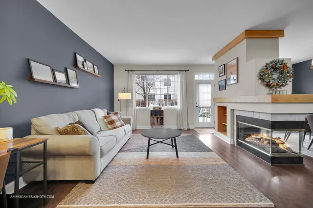 $380,000 | 31603 Kline Circle, Warrenville, IL 60555