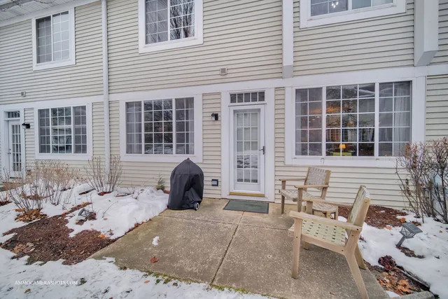 $380,000 | 31603 Kline Circle, Warrenville, IL 60555