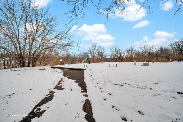 $380,000 | 31603 Kline Circle, Warrenville, IL 60555