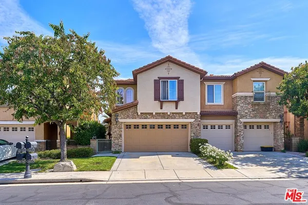 $825,000 | 26644 Via Bellazza, Valencia, CA 91381