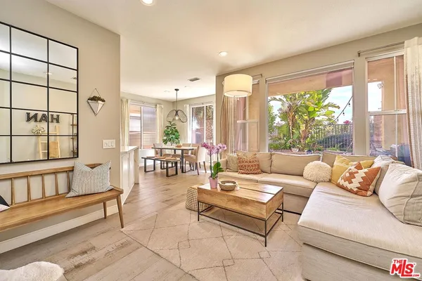 $825,000 | 26644 Via Bellazza, Valencia, CA 91381