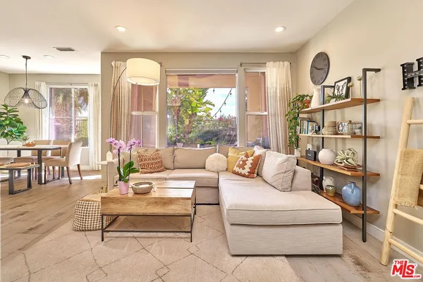 $825,000 | 26644 Via Bellazza, Valencia, CA 91381