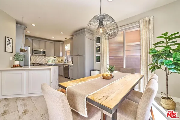 $825,000 | 26644 Via Bellazza, Valencia, CA 91381