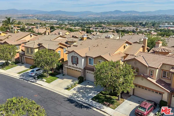 $825,000 | 26644 Via Bellazza, Valencia, CA 91381