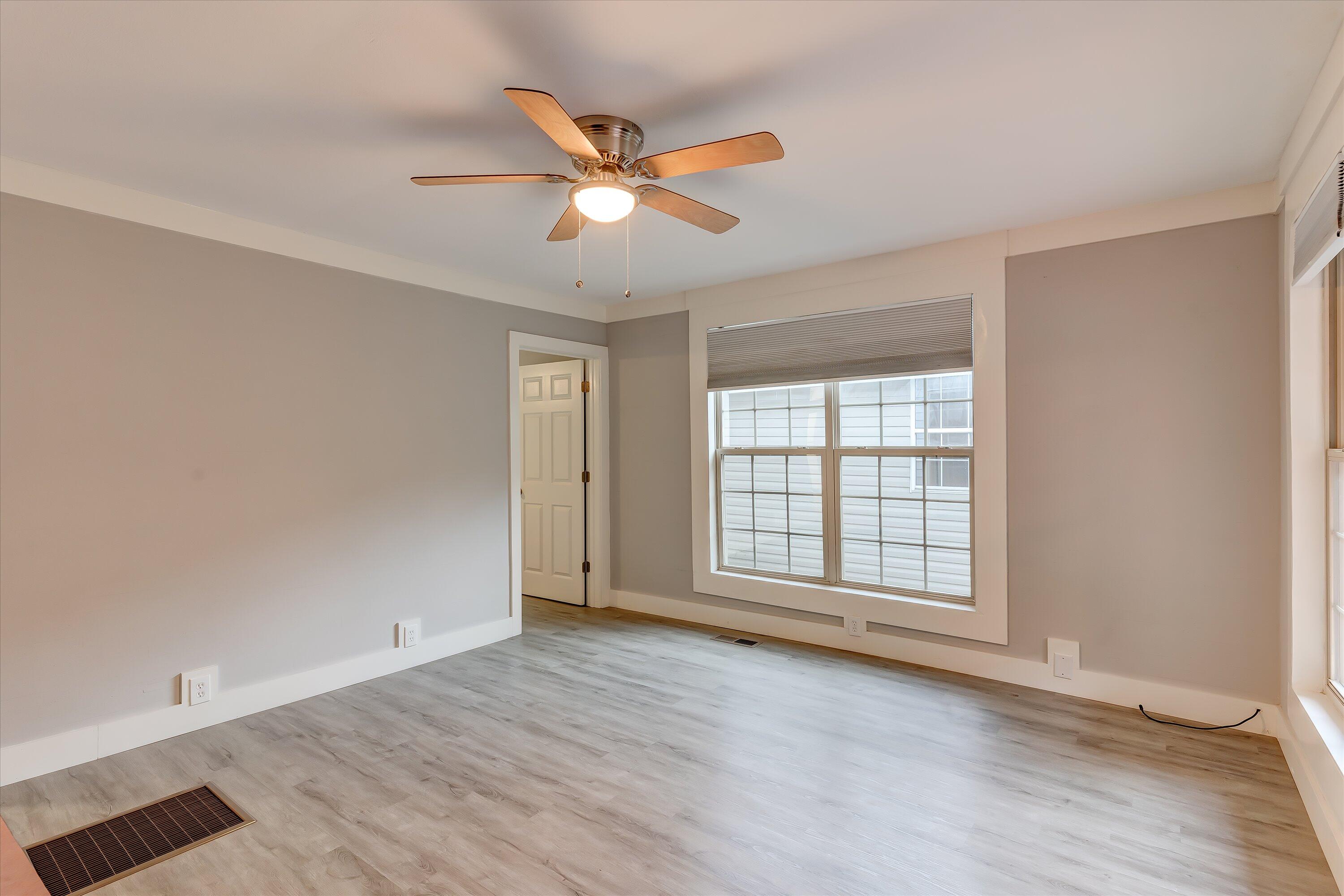 4302 Edington Road Knoxville, TN 37920 - Photo 4 of 19 04-4302 Edington Rd-4