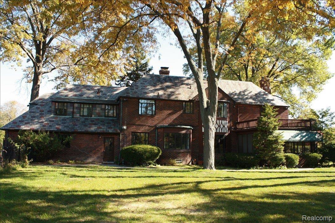709 Berkshire Road Grosse Pointe, MI 48230 - Photo 19 of 25 back view (2)