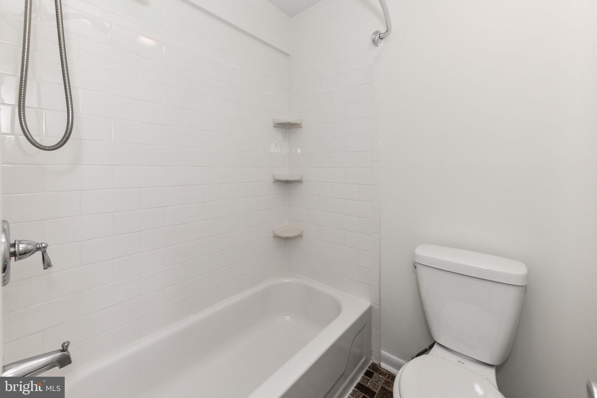 6240 Edsall Road, Unit 403 Alexandria, VA 22312 - Photo 29 of 31 Gallery Image 29