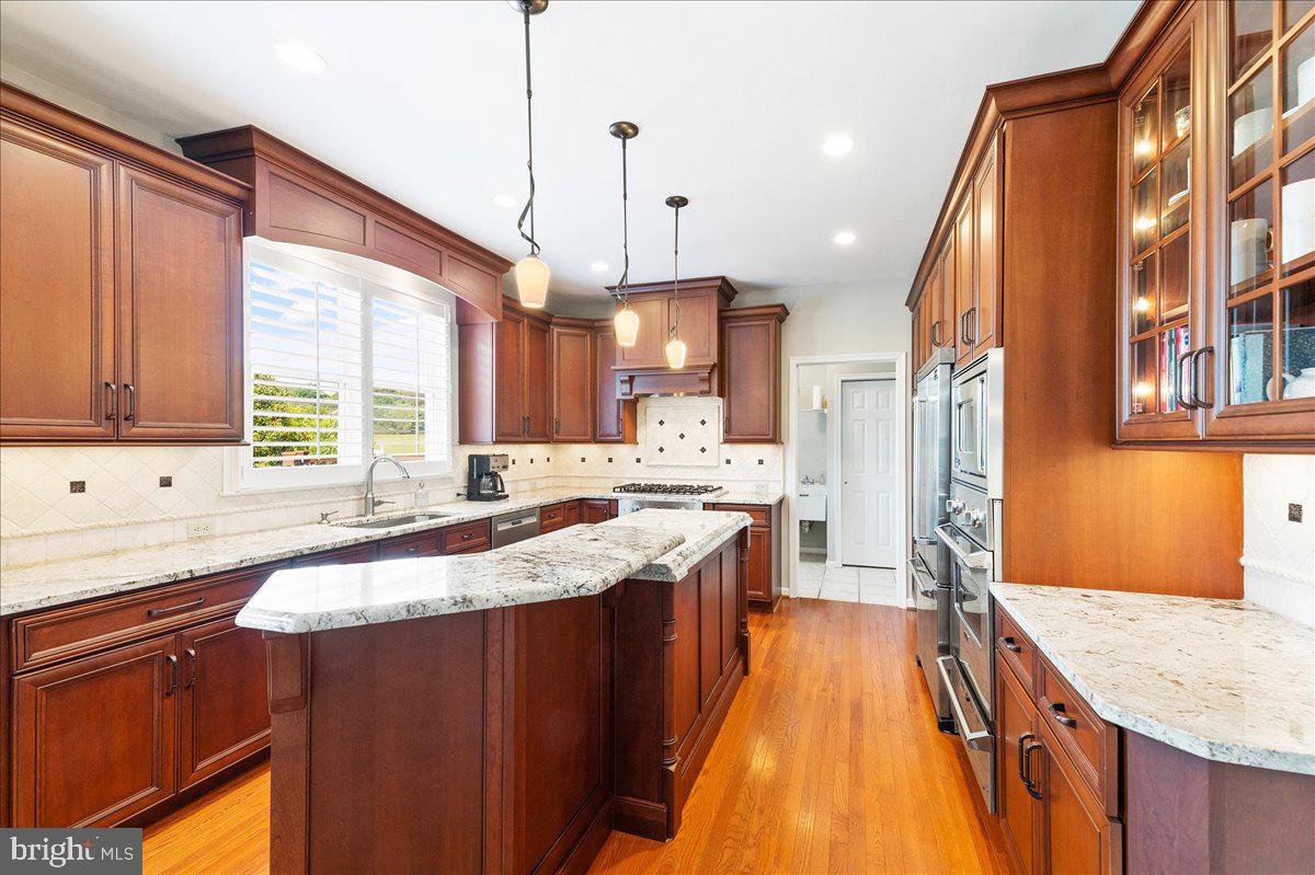 1321 Dasher Lane Reston, VA 20190 - Photo 13 of 67