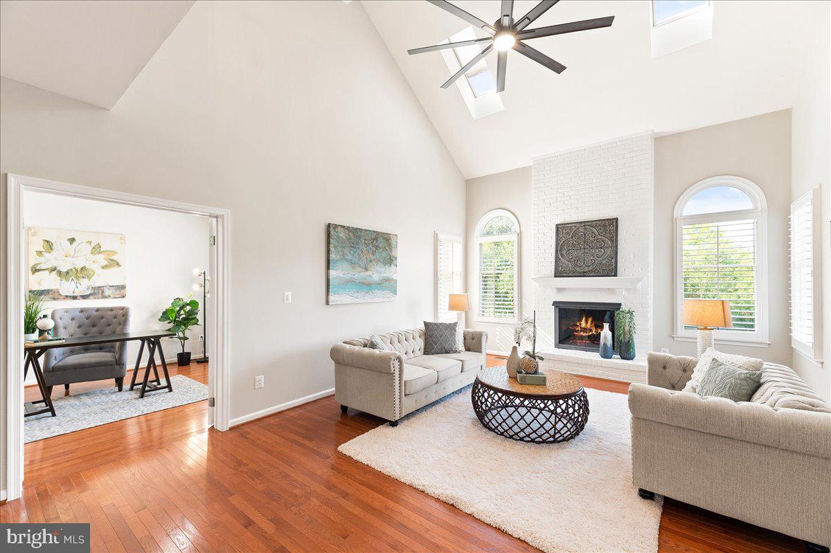 1321 Dasher Lane Reston, VA 20190 - Photo 7 of 67