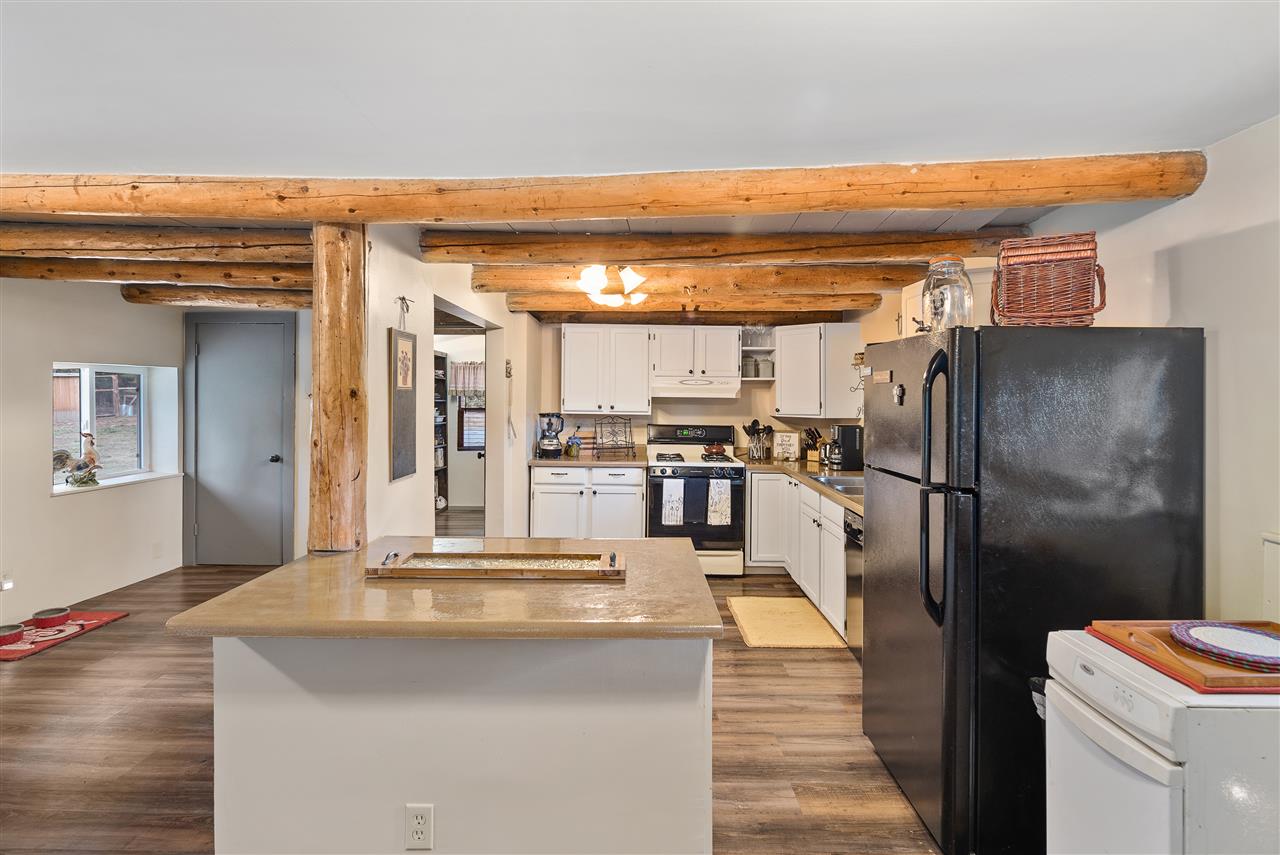 4177 Hesseltine Road Valley, WA 99181 - Photo 11 of 34 Gallery Image 11