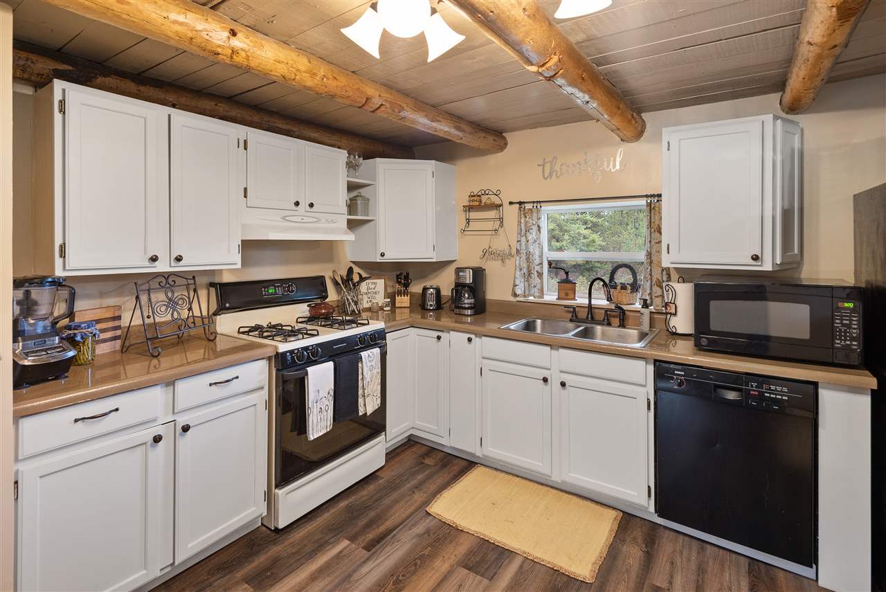 4177 Hesseltine Road Valley, WA 99181 - Photo 9 of 34 Gallery Image 9