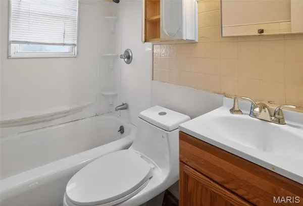$129,900 | 860 St Brendan Lane, Florissant, MO 63031