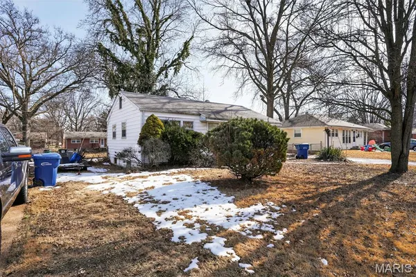 $129,900 | 860 St Brendan Lane, Florissant, MO 63031