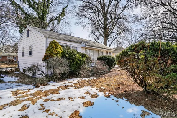 $129,900 | 860 St Brendan Lane, Florissant, MO 63031