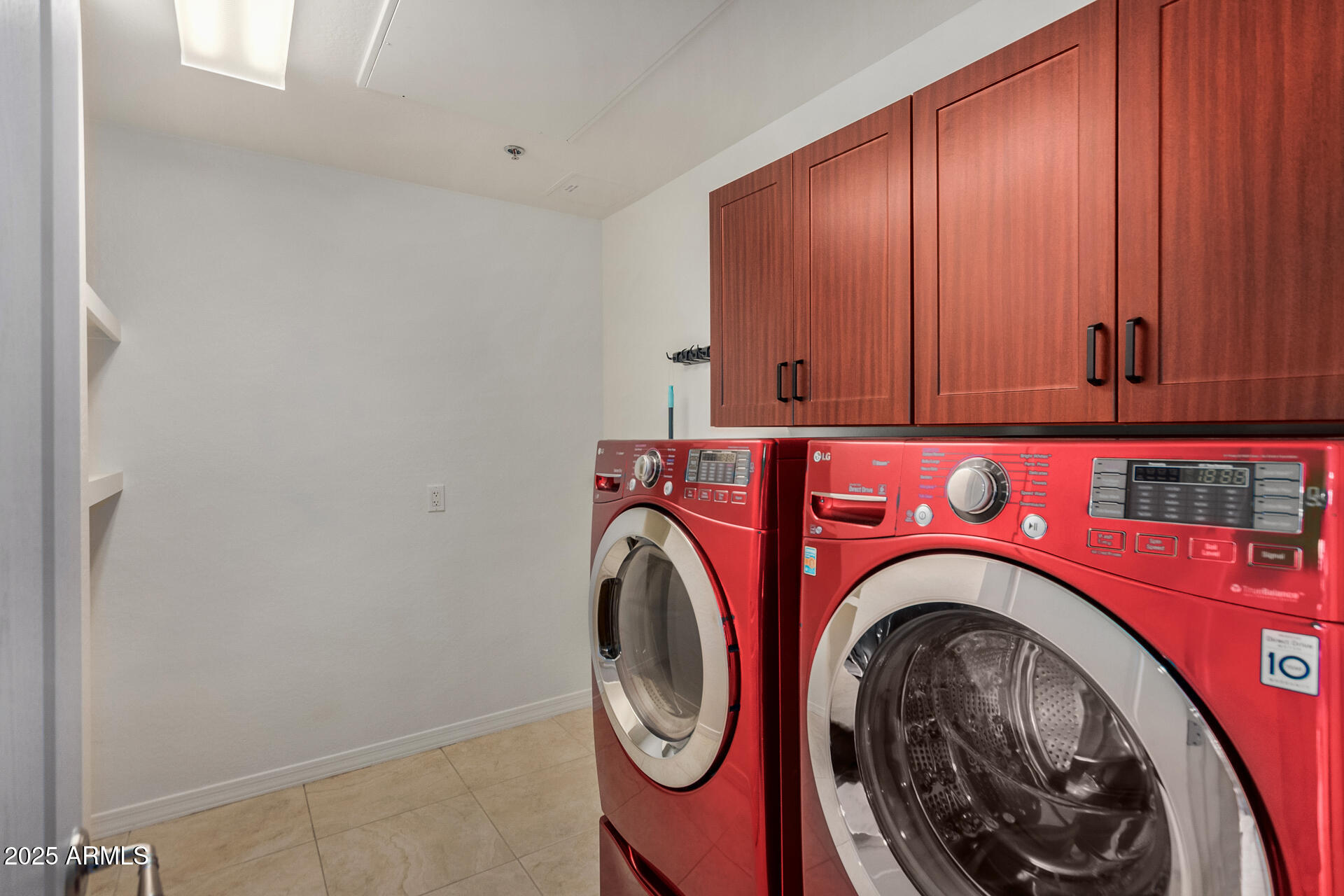 2302 North Central Avenue, Unit 206 Phoenix, AZ 85004 - Photo 24 of 35 a utility room with dryer and washer