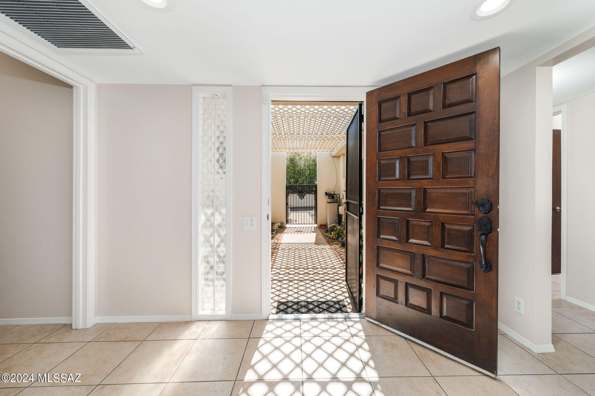 6100 North Oracle Road, Unit 20 Tucson, AZ 85704 - Photo 4 of 28 Gallery Image 4