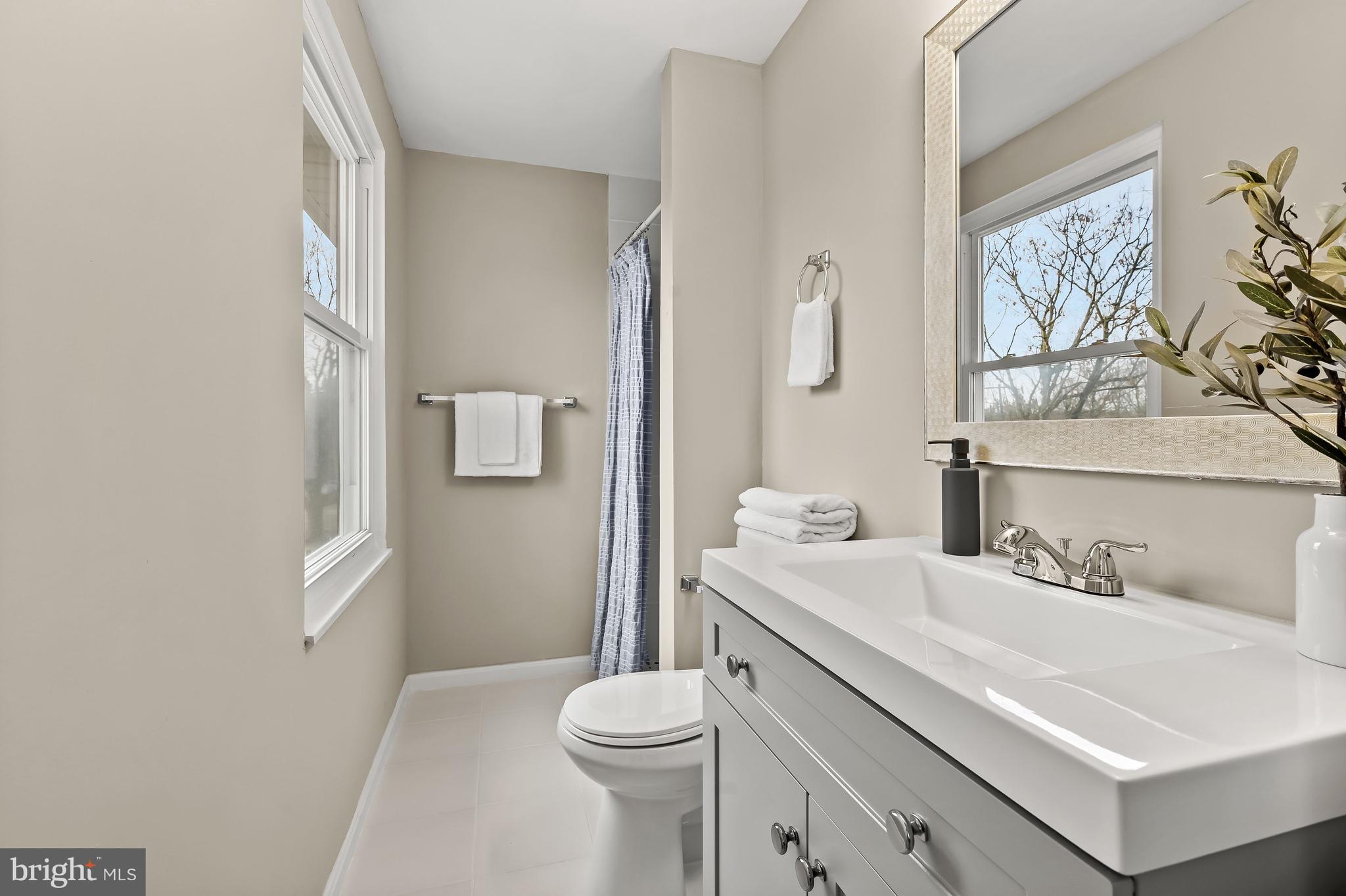 15312 Good Hope Road Silver Spring, MD 20905 - Photo 22 of 44 Primary Bath