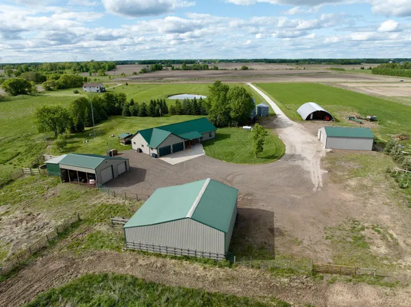 $749,900 | 10080 550th Street, Rush City, MN 55069
