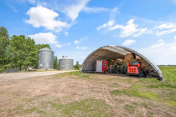 $749,900 | 10080 550th Street, Rush City, MN 55069