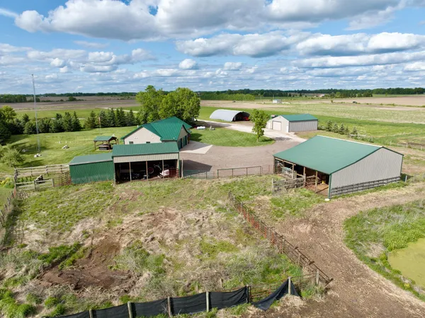 $749,900 | 10080 550th Street, Rush City, MN 55069