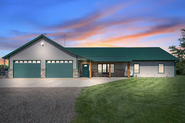 $749,900 | 10080 550th Street, Rush City, MN 55069