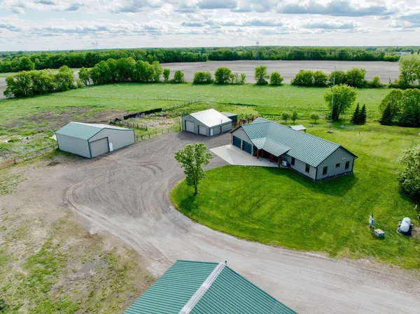 $749,900 | 10080 550th Street, Rush City, MN 55069