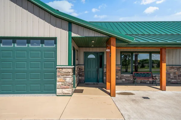 $749,900 | 10080 550th Street, Rush City, MN 55069