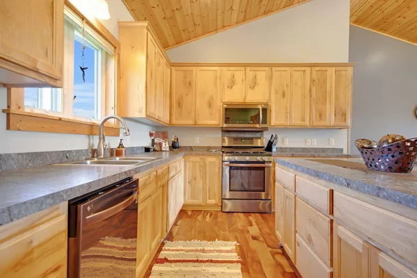 $749,900 | 10080 550th Street, Rush City, MN 55069