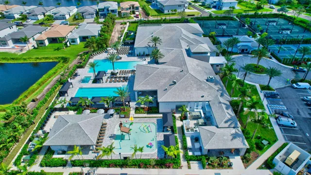 $1,999,988 | 8284 Royal County Down Road, Boca Raton, FL 33434