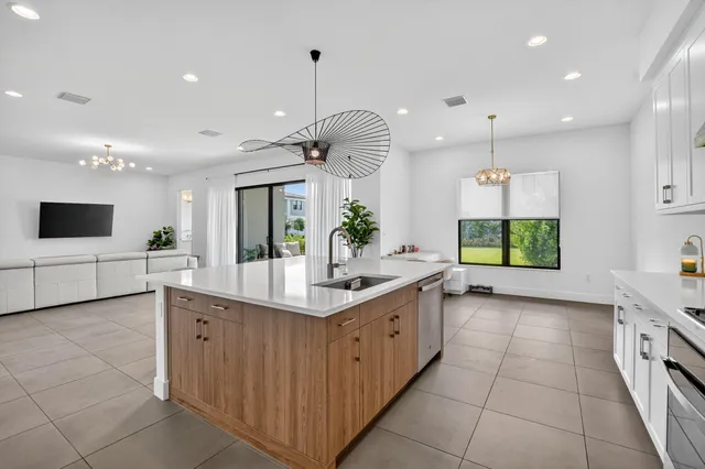 $1,880,000 | 8284 Royal County Down Road, Boca Raton, FL 33434