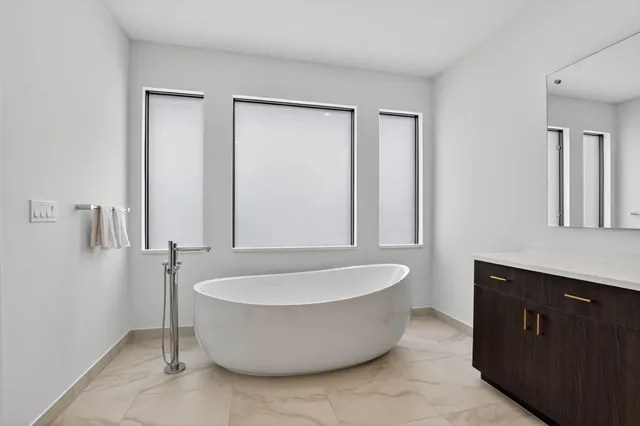 $1,880,000 | 8284 Royal County Down Road, Boca Raton, FL 33434