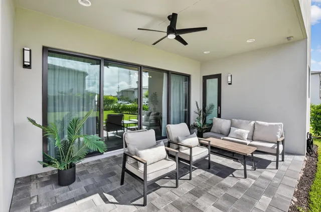 $1,880,000 | 8284 Royal County Down Road, Boca Raton, FL 33434