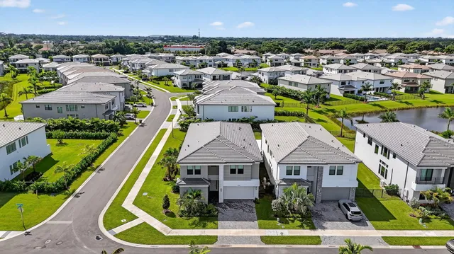 $1,880,000 | 8284 Royal County Down Road, Boca Raton, FL 33434
