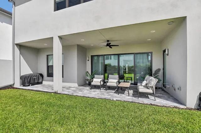 $1,999,988 | 8284 Royal County Down Road, Boca Raton, FL 33434