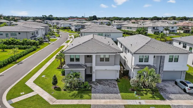 $1,999,988 | 8284 Royal County Down Road, Boca Raton, FL 33434