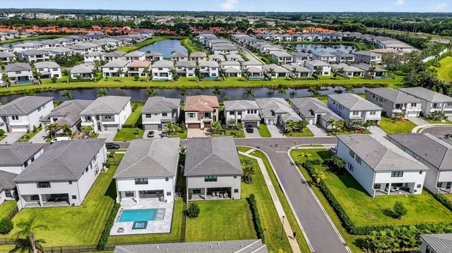 $1,999,988 | 8284 Royal County Down Road, Boca Raton, FL 33434