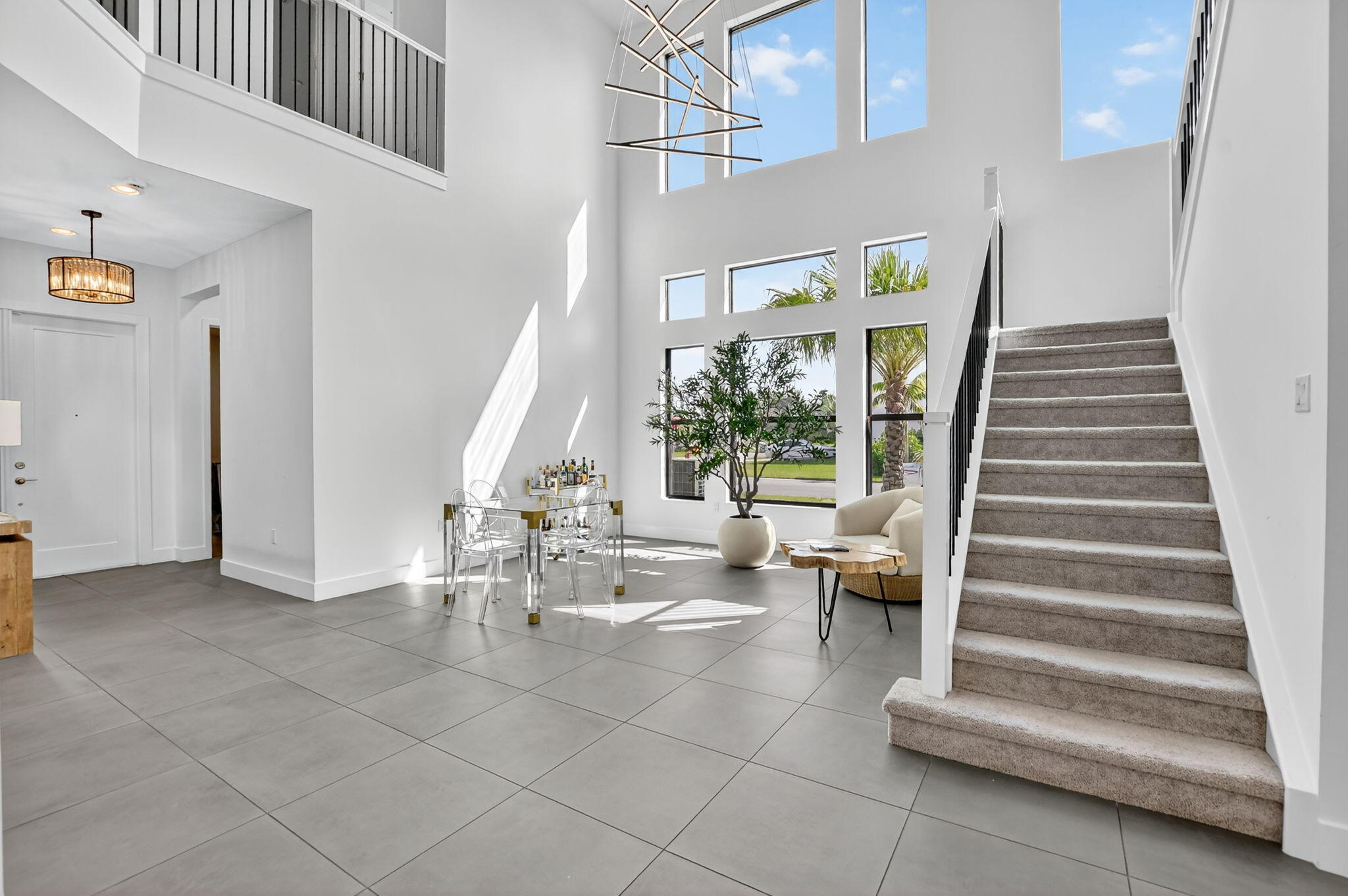 8284 Royal County Down Road Boca Raton, FL 33434 - Photo 9 of 121 a view of entryway and hall