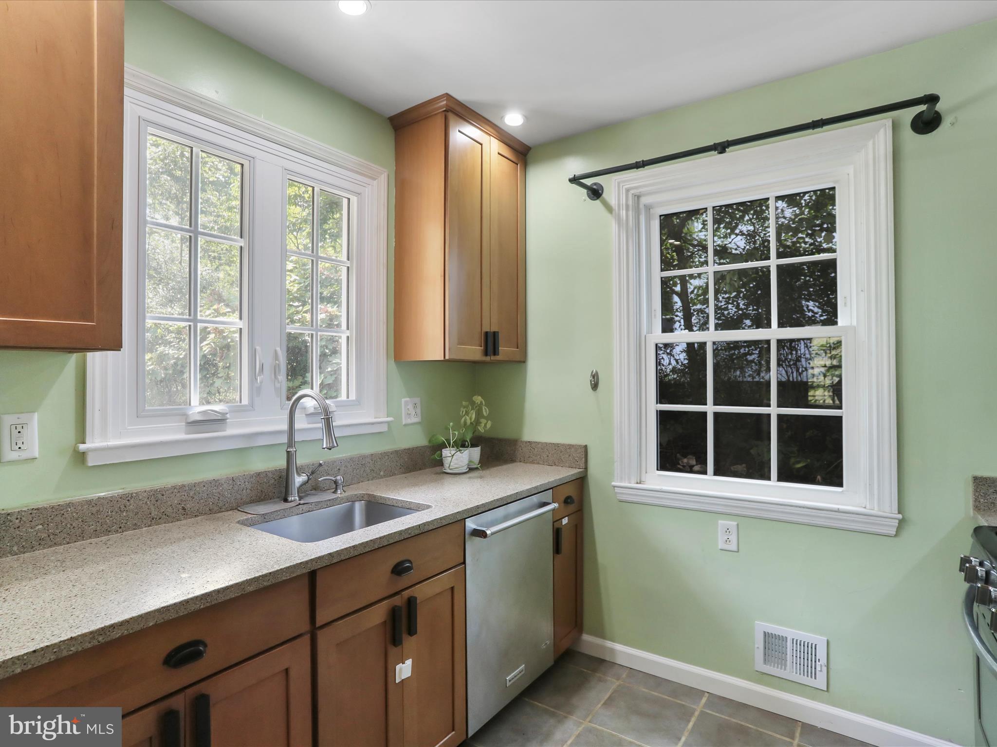 4655 Briarclift Road Baltimore, MD 21229 - Photo 11 of 43 Gallery Image 11