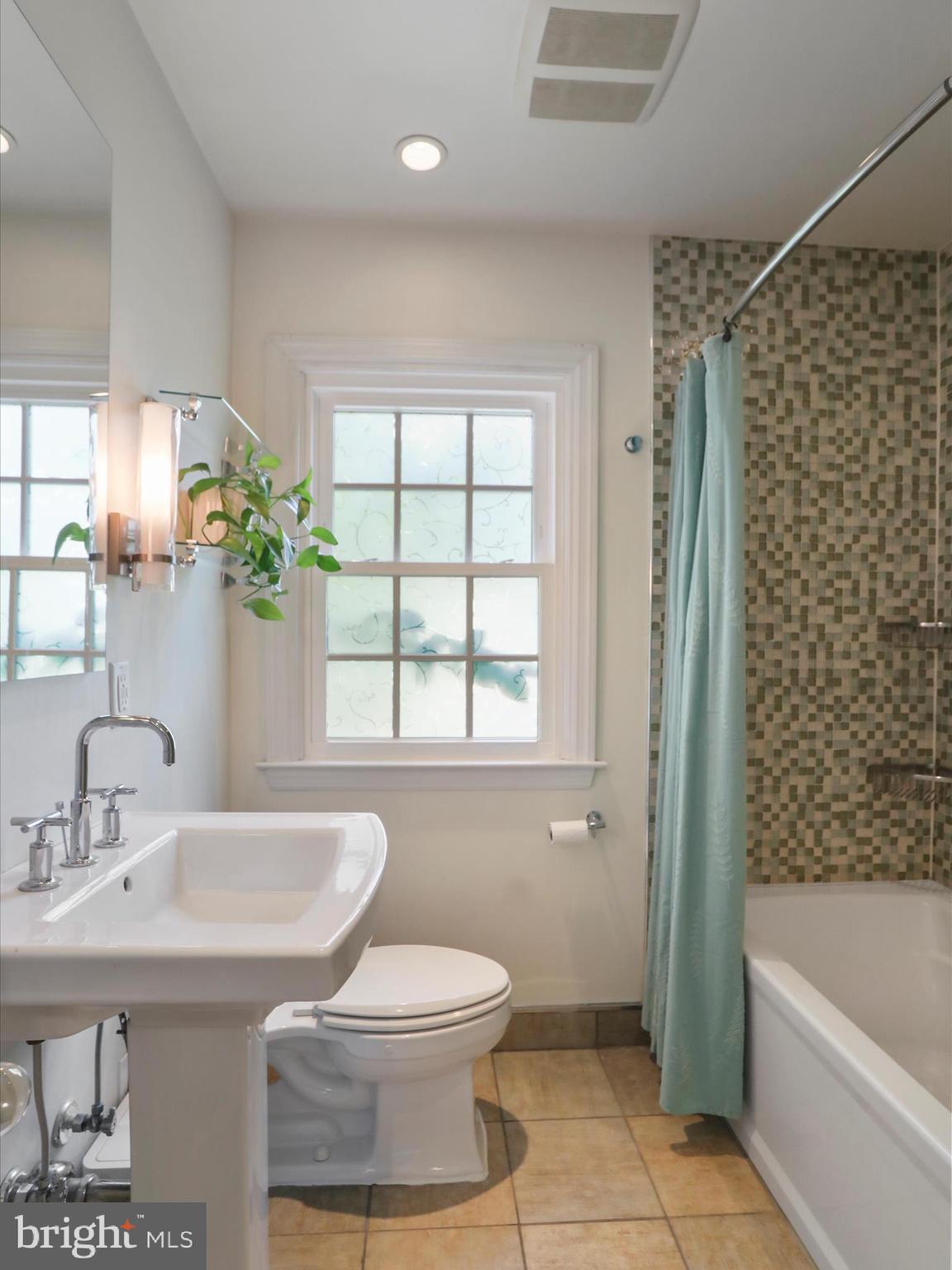4655 Briarclift Road Baltimore, MD 21229 - Photo 16 of 43 Gallery Image 16